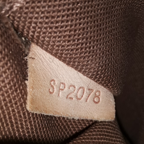 AUTHENTIC LOUIS VUITTON TIVOLI GM - Picture 4 of 8